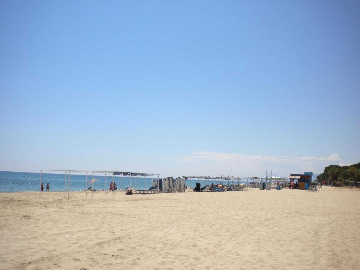 Apartamentos Colibri Cambrils Bagian luar foto