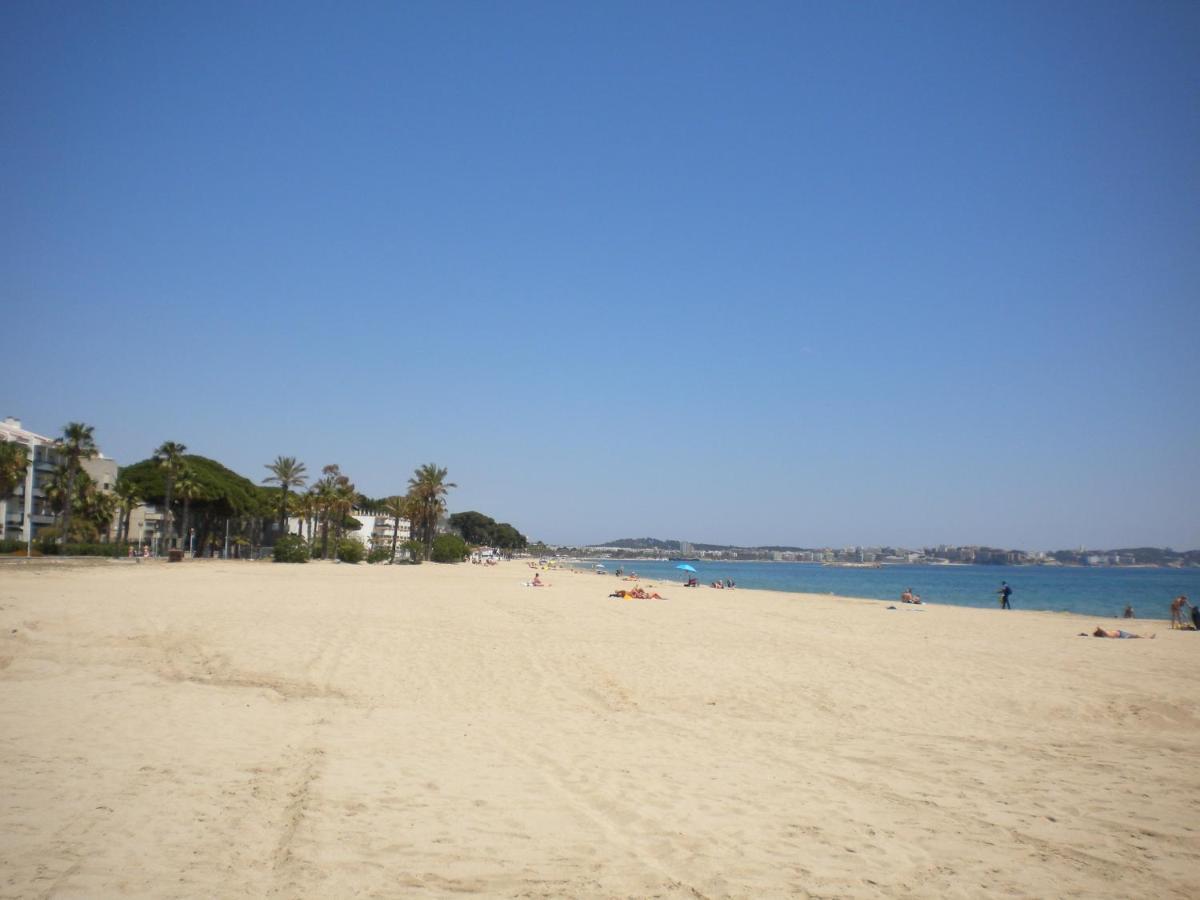 Apartamentos Colibri Cambrils Bagian luar foto